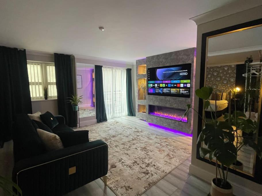 The Exclusive Jacuzzi Apartment برمنغهام المظهر الخارجي الصورة